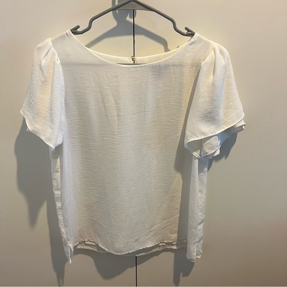VINCE CAMUTO Tulip Sleeve Crinkled Blouse - Picture 1 of 6